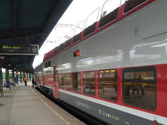 Bratislavský kraj chce debatu o novej železničnej doprave, je aj za Filiálku