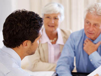 Pri spisovaní žiadosti o dôchodok môže mať žiadateľ sprievod inej osoby