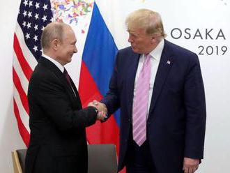 Trump a Putin rokovali o kontrole zbrojenia v 21. storočí