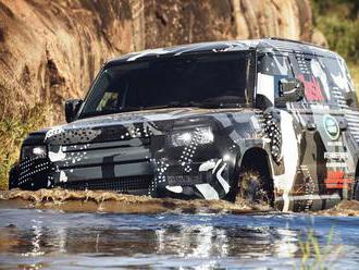 Land Rover Defender: Drsný off-road z Nitry testujú v Keni. Spolu s levmi