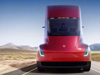 Tesla Semi: Revolučný ťahač bude meškať. Nie sú preň batérie