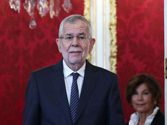 Rakúsky prezident Van der Bellen vymenoval dočasnú vládu