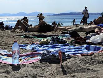 Stredozemné more sa plní plastmi: Toto sú najznečistenejšie dovolenkové destinácie
