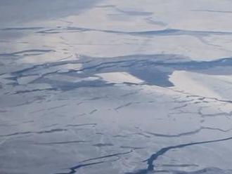 VIDEO V Antarktíde sa objavujú záhadné gigantické diery: Vedci objasnili ich pôvod