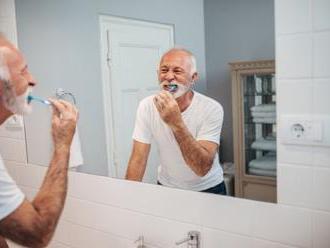 VIDEO Muž si ráno čistil zuby, keď pozrel do záchoda: Zimomriavky na chrbte z toho, čo v ňom zbadal