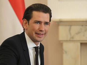Rakúsky exkancelár Kurz odmieta spojenie so škandálom FPÖ, správy považuje za falošné