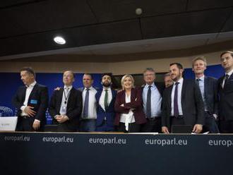 Nacionalistická frakcia v Európskom parlamente má nový názov, do svojich radov prijala aj AfD