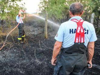 Hasiči varujú pred zvýšeným rizikom požiarov v niektorých okresoch Slovenska