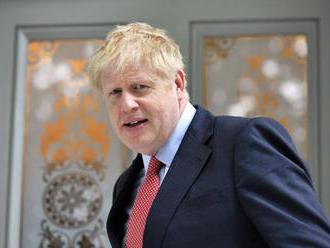 O post šéfa britských konzervatívcov bojujú už len štyria politici, najviac hlasov získal Johnson