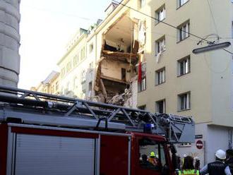 Video: Záchranári vytiahli ďalšie telo z trosiek domu vo Viedni, ktorý zničil výbuch plynu