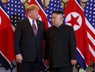Prezident Trump navštívi Južnú Kóreu, rád by sa opäť stretol aj s Kim Čong-unom