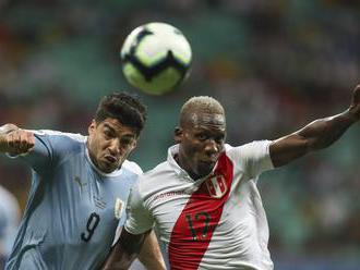 Video: Peru je na Copa América v semifinále, Uruguaju pre VAR neuznali tri góly