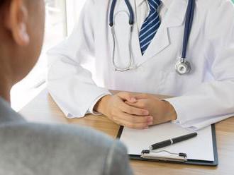 Ministerstvo chce kvalitnú starostlivosť o dlhodobo chorých, lekári majú k návrhu viaceré výhrady