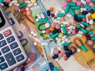 Zdravotné poisťovne vrátili ľuďom doplatky za lieky, ide o viac ako päť miliónov eur
