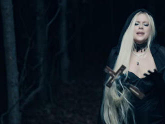 VIDEO: Avril Lavigne provokuje. V 