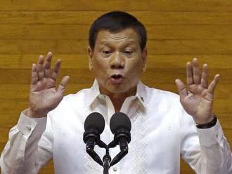 Duterte podpísal zákon trestajúci sexuálne obťažovanie, zakáže aj pískanie a nevhodné vtipy