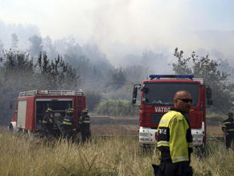 Chorvatsko: Kvůli požáru na ostrově Pag evakuováno 10.000 lidí