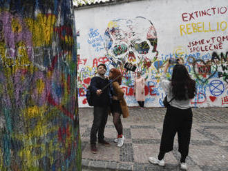 Maltézští rytíři řeší s policií sprejování Lennonovy zdi na Kampě