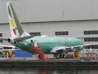 Kvůli problémům s letadly 737 MAX odepíše Boeing 4,9 miliardy USD
