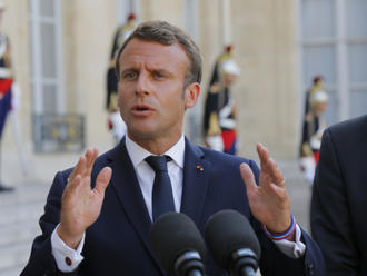 Macron: Čtrnáct zemí EU se shodlo na přerozdělování migrantů
