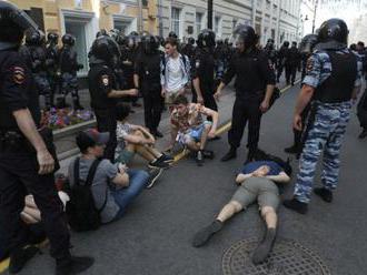 Ruská policie podniká rozsáhlý zátah proti opozici