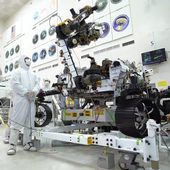 Rover Mars 2020 pěkně roste, ve videu předvedl svou robotickou ruku - Svět hardware