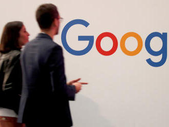Zisk majitele Googlu činí téměř 10 miliard dolarů. Těží z většího množství inzerce ve vyhledávači a 