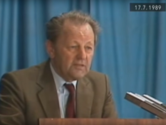 Vzpomínka na „legendu“ - 30 let od projevu Miloše Jakeše na Červeném Hrádku