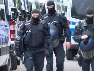 Německá policie prohledává od rána byty, razie má za cíl zmařit teroristický útok