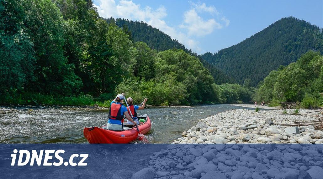Splutí Váhu. Na krásné a nejdelší slovenské řece řídí vodáky semafor