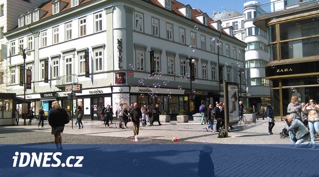 Nejdražší nákupní ulice Česka. Prahu v nájmech dohání Brno a Český Krumlov