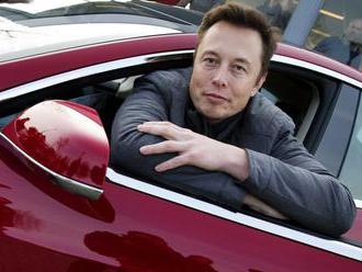 Elon Musk řekl, s jakými teď jezdí auty. Velký poprask nevyvolal, ale zaujal