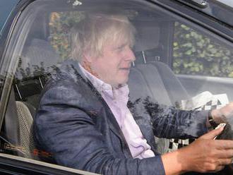 Nový britský premiér používá na denní jezdění 25 let staré, zcela zaneřáděné auto