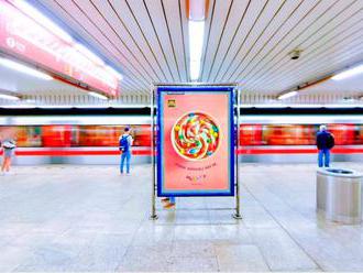 Joj Media House ovládla reklamné plochy v pražskom metre