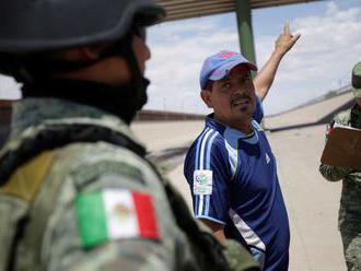 USA vyšlú na hranice s Mexikom ďalších 2 100 vojakov