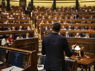 Španielsky premiér Pedro Sánchez načrtol vládny program s cieľom získať podporu