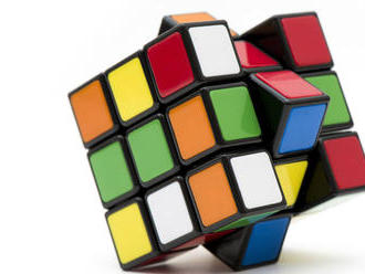 Umelá inteligencia poskladala Rubikovu kocku za niečo vyše sekundu