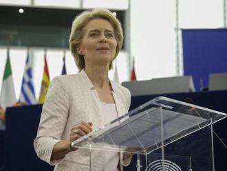 Európska únia bude mať prvýkrát na čele ženu, parlament podporil Ursulu von der Leyen