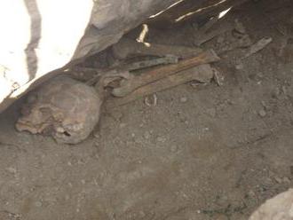 Foto: V Nových Zámkoch našli ľudské kosti, archeológ určil približný čas smrti muža