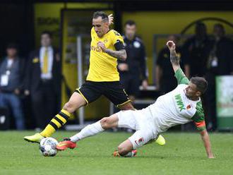 Video: Dortmund rozstrieľal Augsburg, nový ročník I. bundesligy začali víťazne aj „farmaceuti&