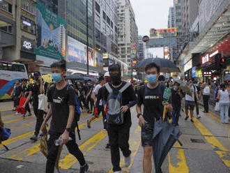 V Hongkongu se sešlo 50.000 demonstrantů, s policií se nestřetli