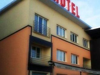 Vyberte sa za nákupmi či športovým vyžitím do mesta Prievidza, ubytovanie v Hoteli Hokejka.