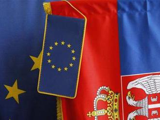 EÚ kritizuje Srbsko, že chce podpísať obchodnú dohodu s Ruskom