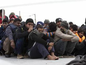 Grécko znovu začalo s deportáciami migrantov do Turecka, tábory trojnásobne prevýšili svoju kapacitu