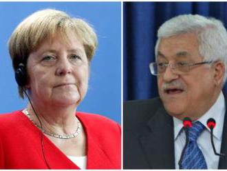 Merkelová sa stretla s palestínskym prezidentom, Berlínu poďakoval aj za finančnú pomoc