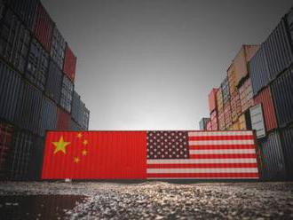 USA začínajú uplatňovať nové clá na čínske tovary v hodnote 112 miliárd dolárov