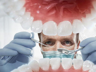 Sedemročný chlapec mal v ústach o 526 zubov naviac