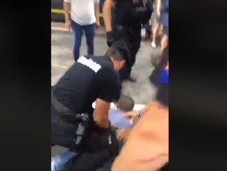 VIDEO z košickej benzínky vyvolalo rozruch: Na zásah policajtov si posvieti aj ich nadriadený