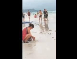 VIDEO Známu pláž museli uzavrieť na tri dni: Kvôli hnusu, ktorý na nej robili dve matky