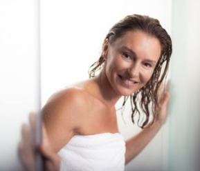 Studená sprcha zvýši vašu imunitu aj elán: Uľahčite si to a začnite ešte v lete
